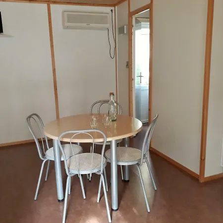 Camping Alivetu 2* Corte (Corsica)